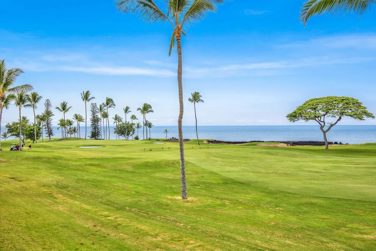 Holiday home Oceanfront Complex With 2 Pools, Tennis Courts, And Expansive Ocean Views - 10-104 Kailua-Kona